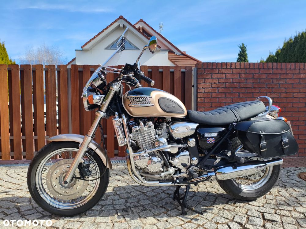 Triumph Thunderbird - 1