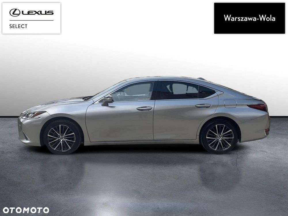 Lexus ES 300h Business Edition - 4