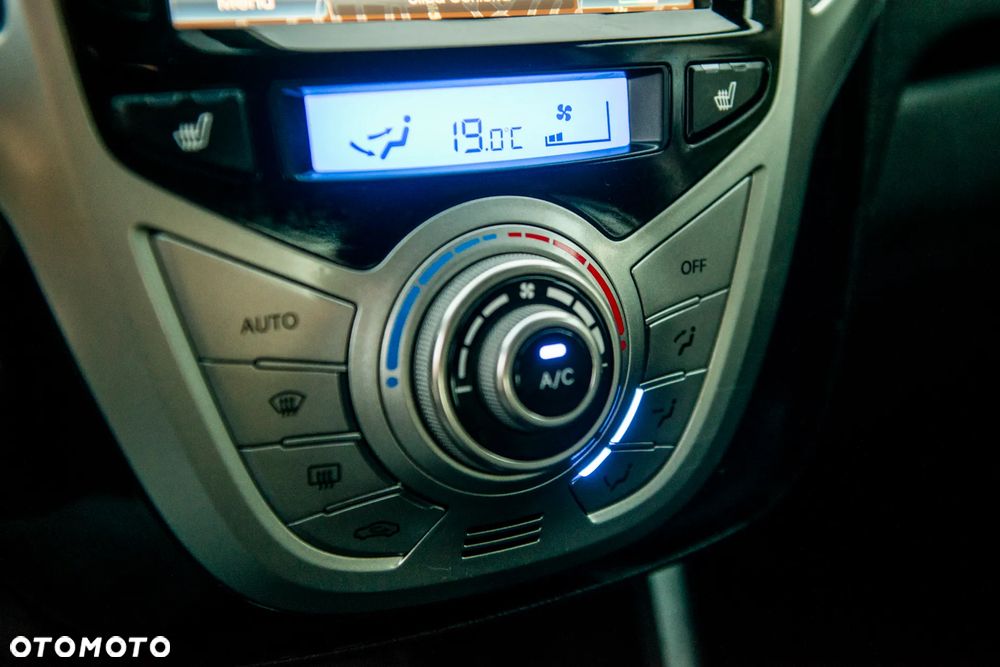 Hyundai ix20 1.6 Premium blue - 24
