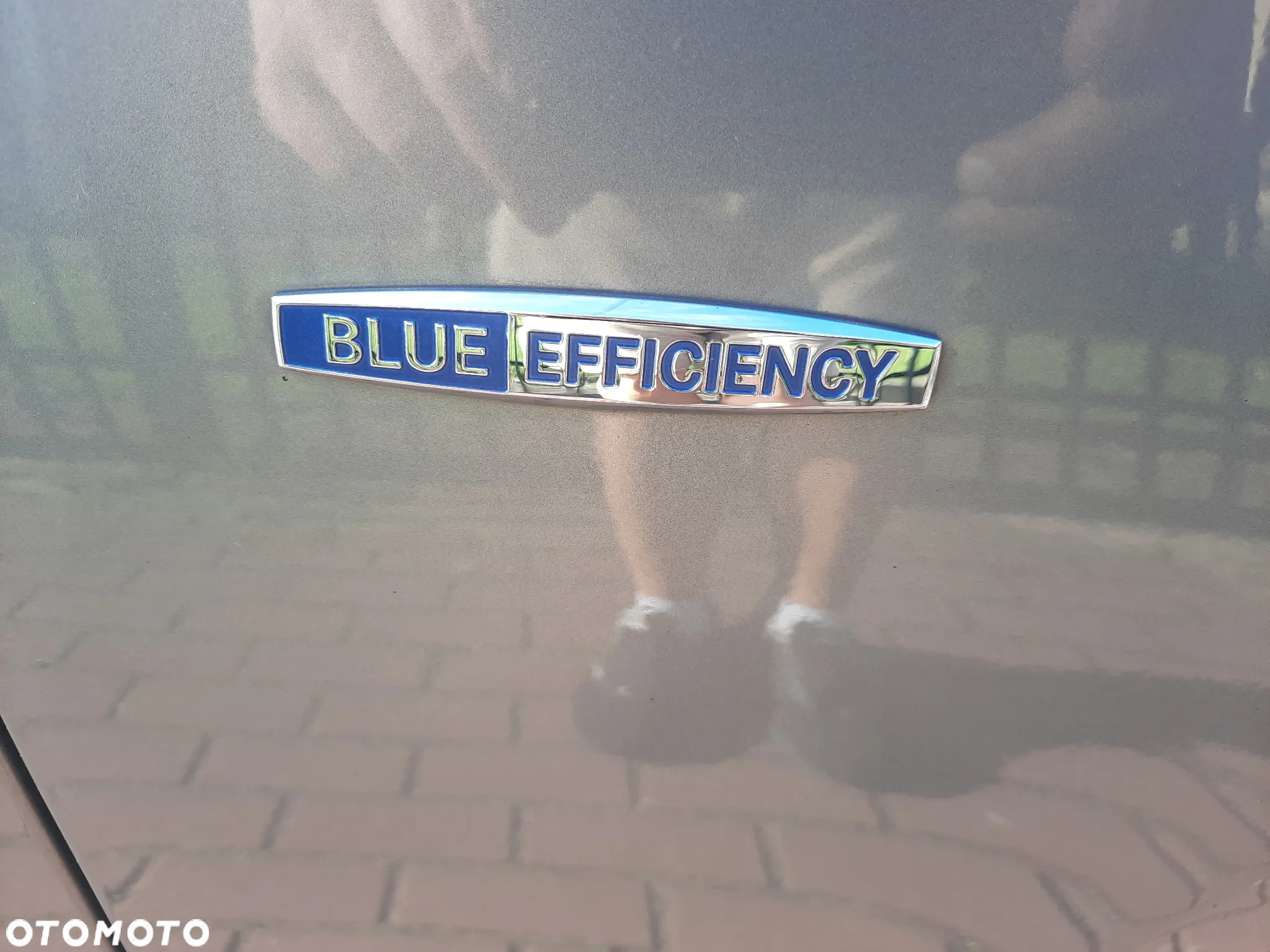 Mercedes-Benz Klasa E 250 T CGI BlueEFFICIENCY 7G-TRONIC - 28