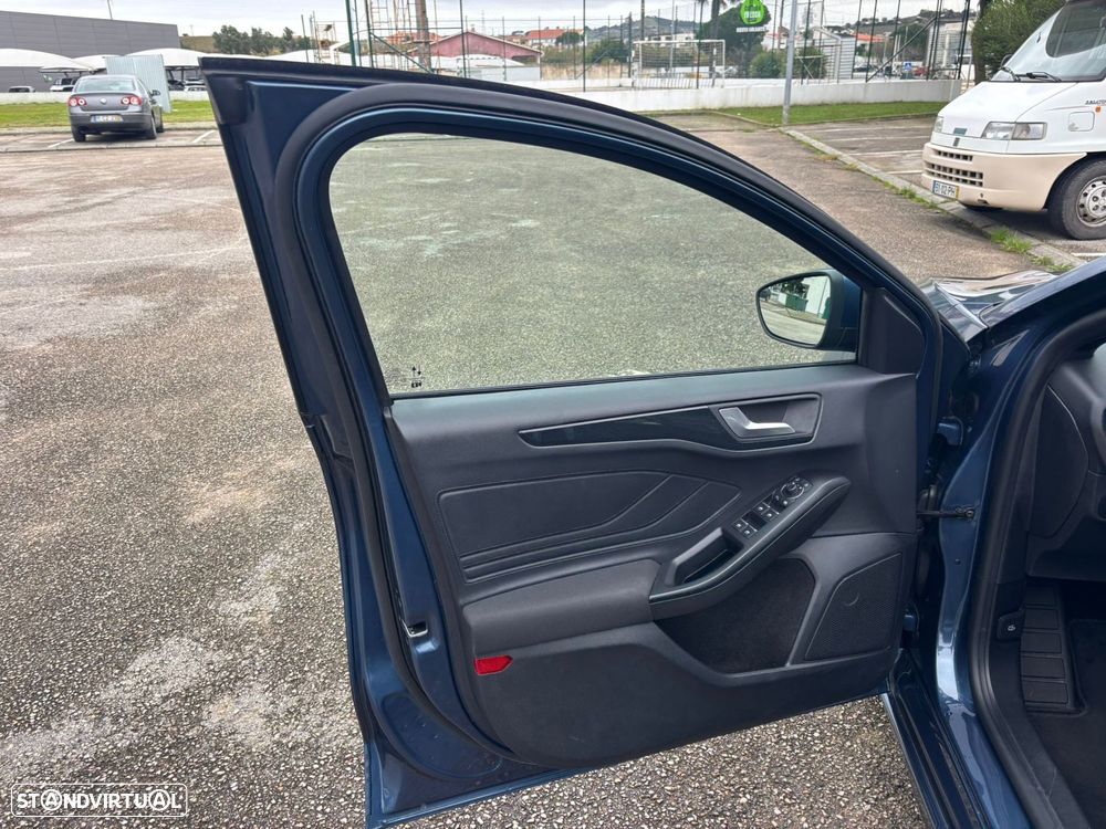 Ford Focus SW 1.5 TDCi EcoBlue ST-Line - 19