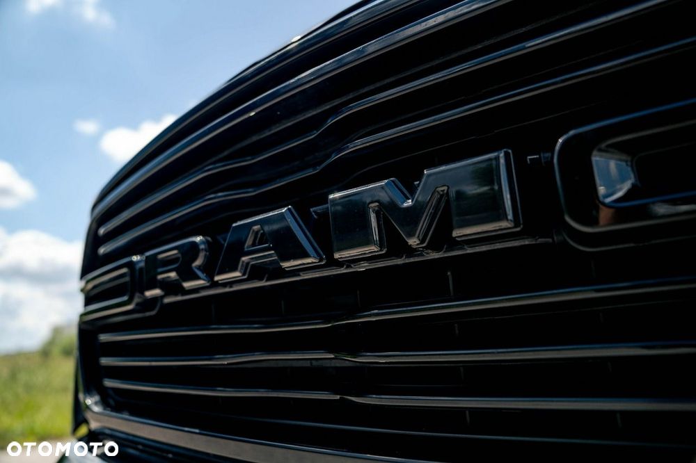 RAM 1500 - 16