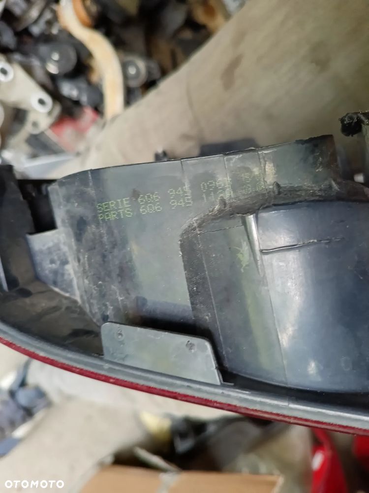 LAMPA TYLNA PRAWA VW POLO 9N 6Q6945096B - 2