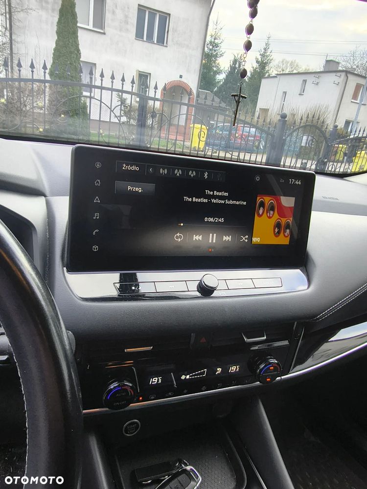 Nissan Qashqai 1.3 DIG-T MHEV N-Connecta Xtronic - 4