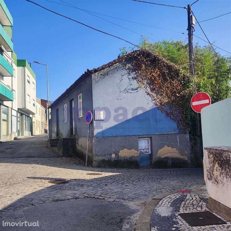 Moradia Devoluta T5, Aveiro, São João da Madeira - Grande imagem: 2/4