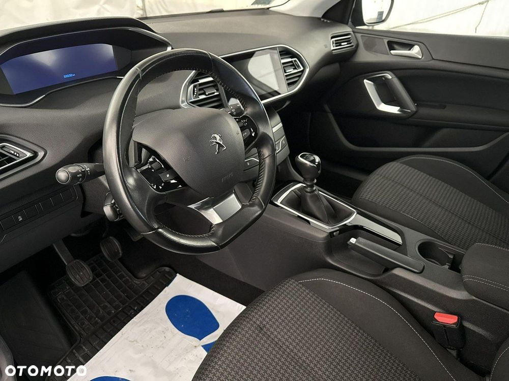 Peugeot 308 - 13