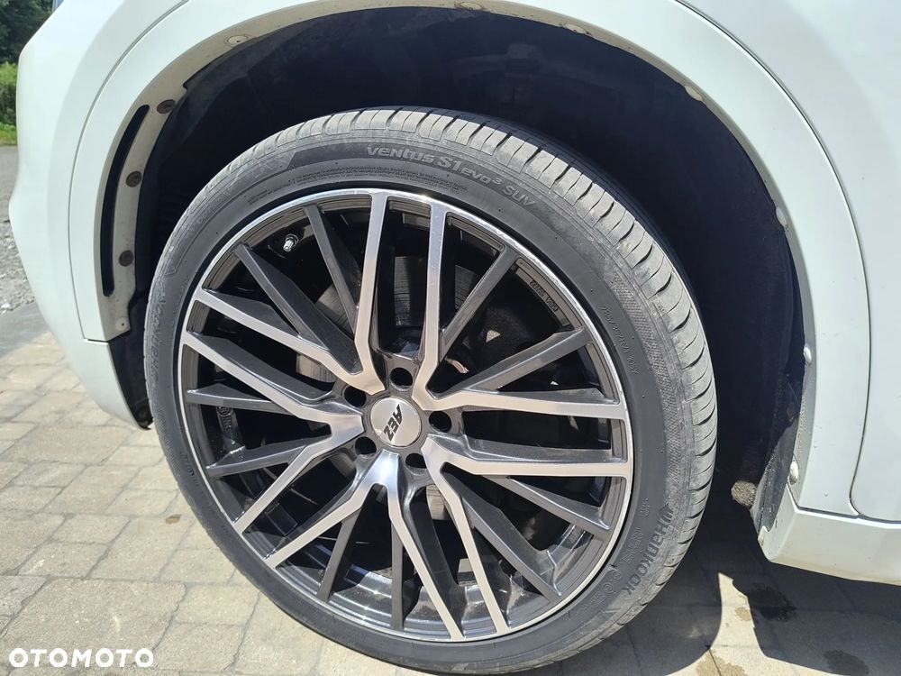 BMW X6 xDriveM50d - 12