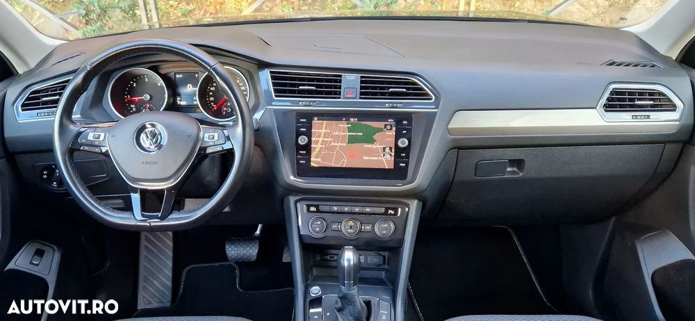 Volkswagen Tiguan - 5