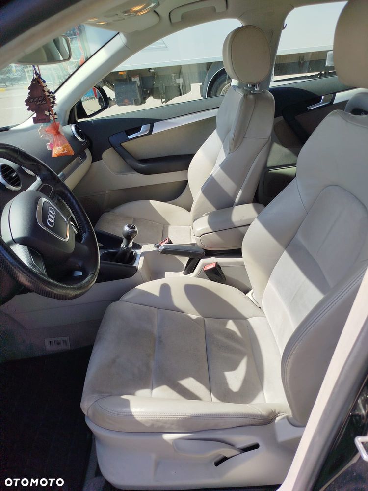 Audi A3 Sportback 1.6 TDI DPF Ambition - 13