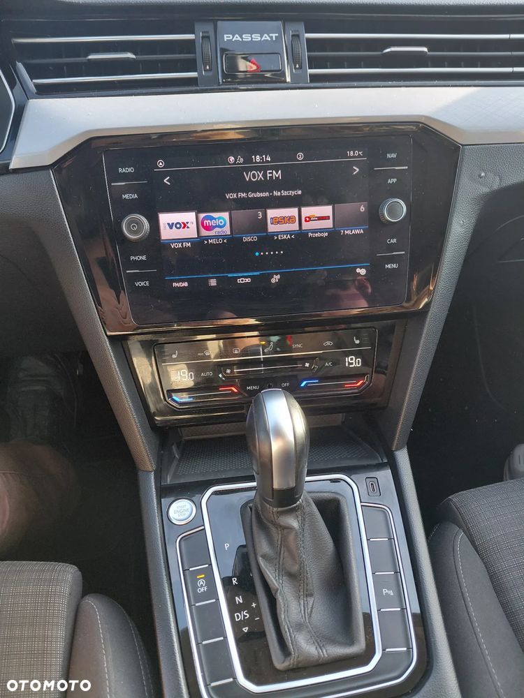 Volkswagen Passat 2.0 TDI Business DSG - 6