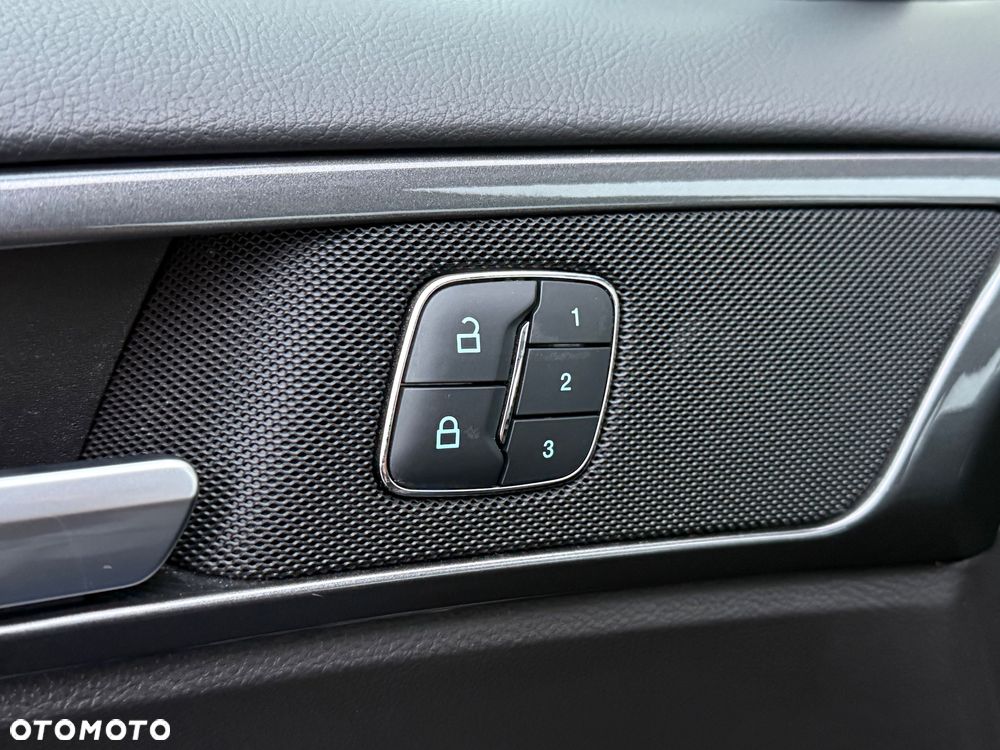 Ford Mondeo SW 2.0 Hybrid Titanium - 20