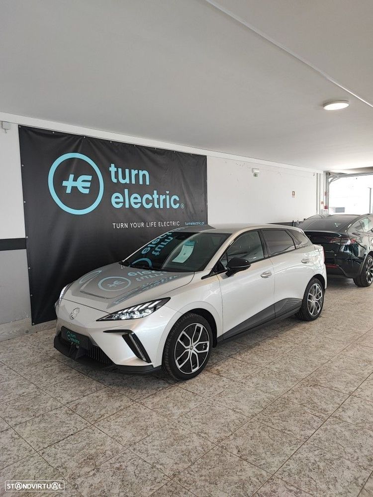 MG MG4 64 kWh Luxury - 3