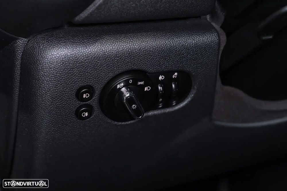 MINI 5 Portas One D - 20