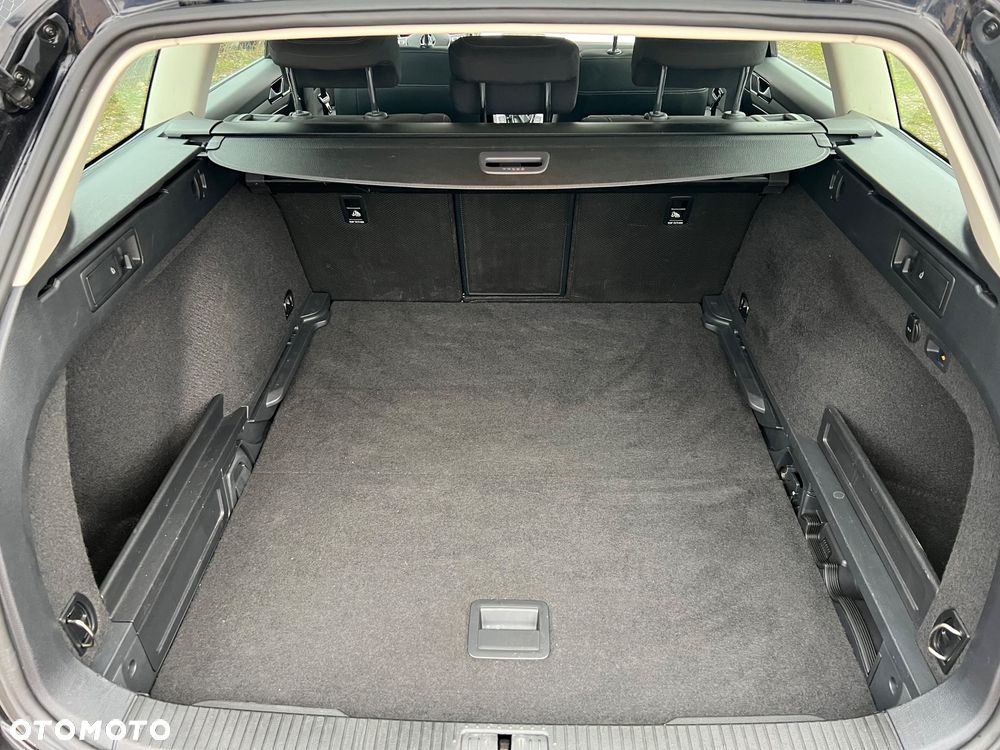 Volkswagen Passat - 38