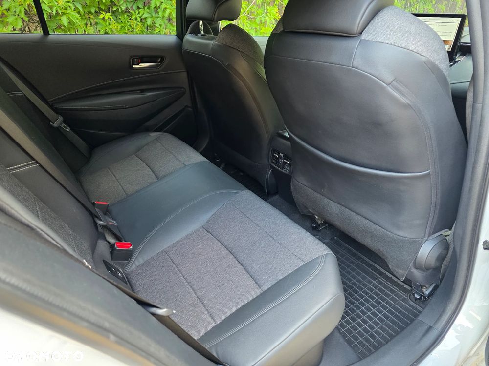 Toyota Corolla 1.8 Hybrid Style - 14