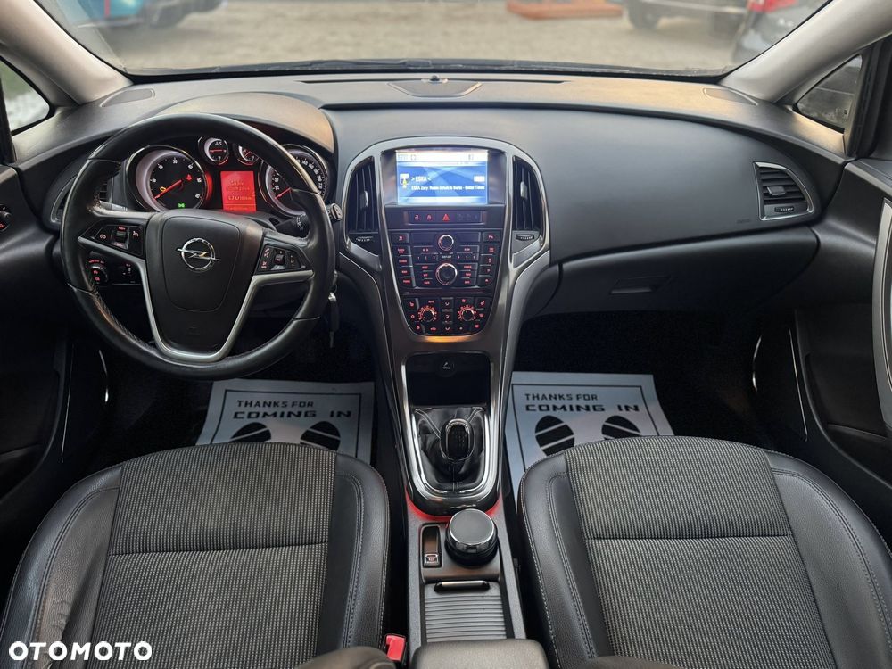 Opel Astra 2.0 CDTI Cosmo - 31