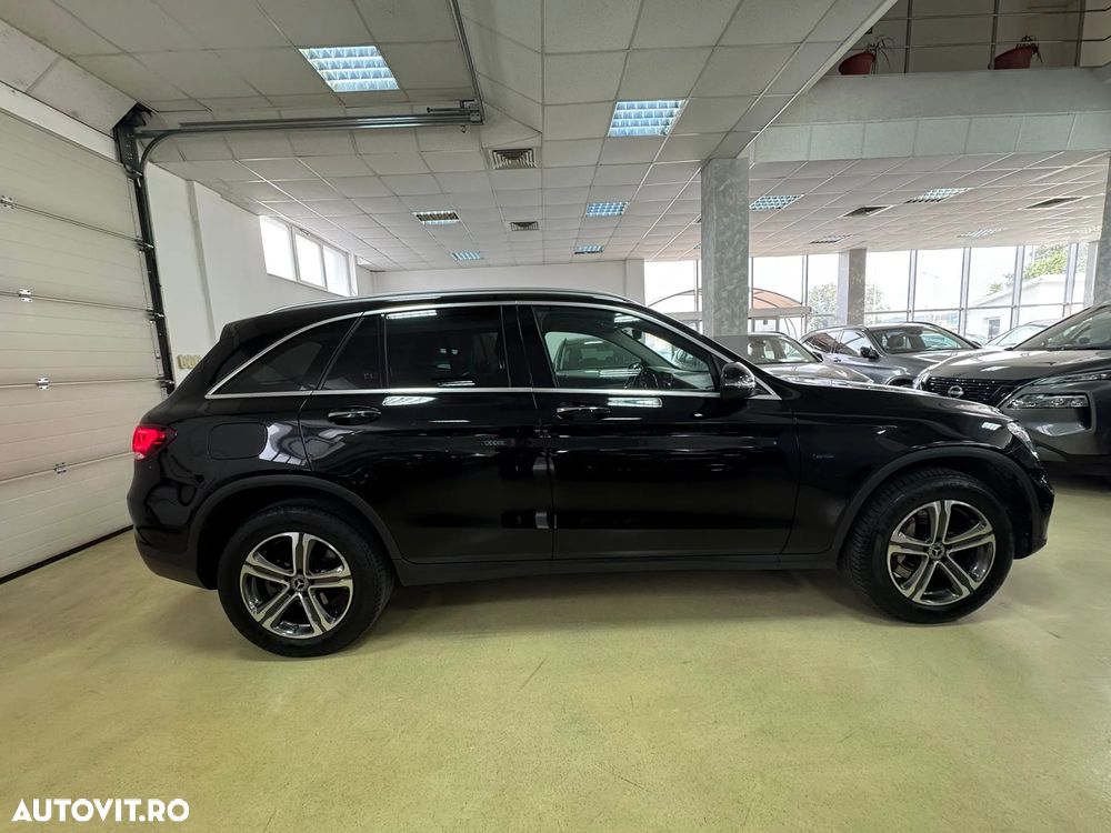 Mercedes-Benz GLC 300 e 4Matic 9G-TRONIC Edition AMG Line - 6