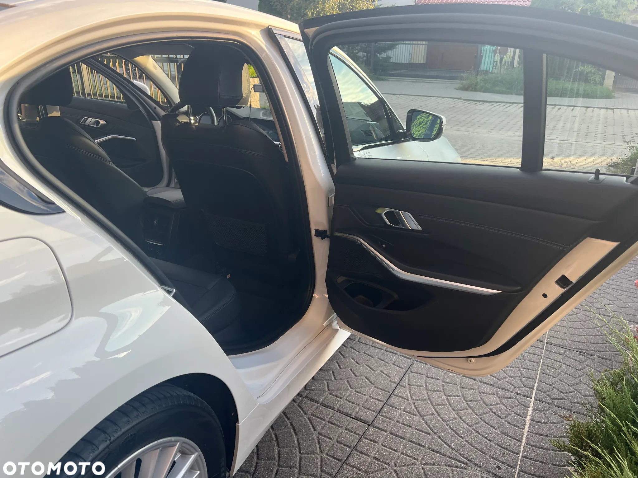 BMW Seria 3 320i Sport Line - 13