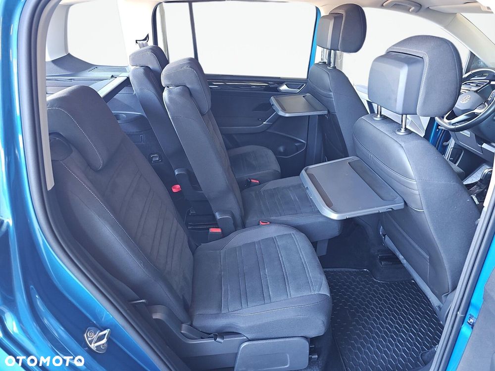 Volkswagen Touran - 31