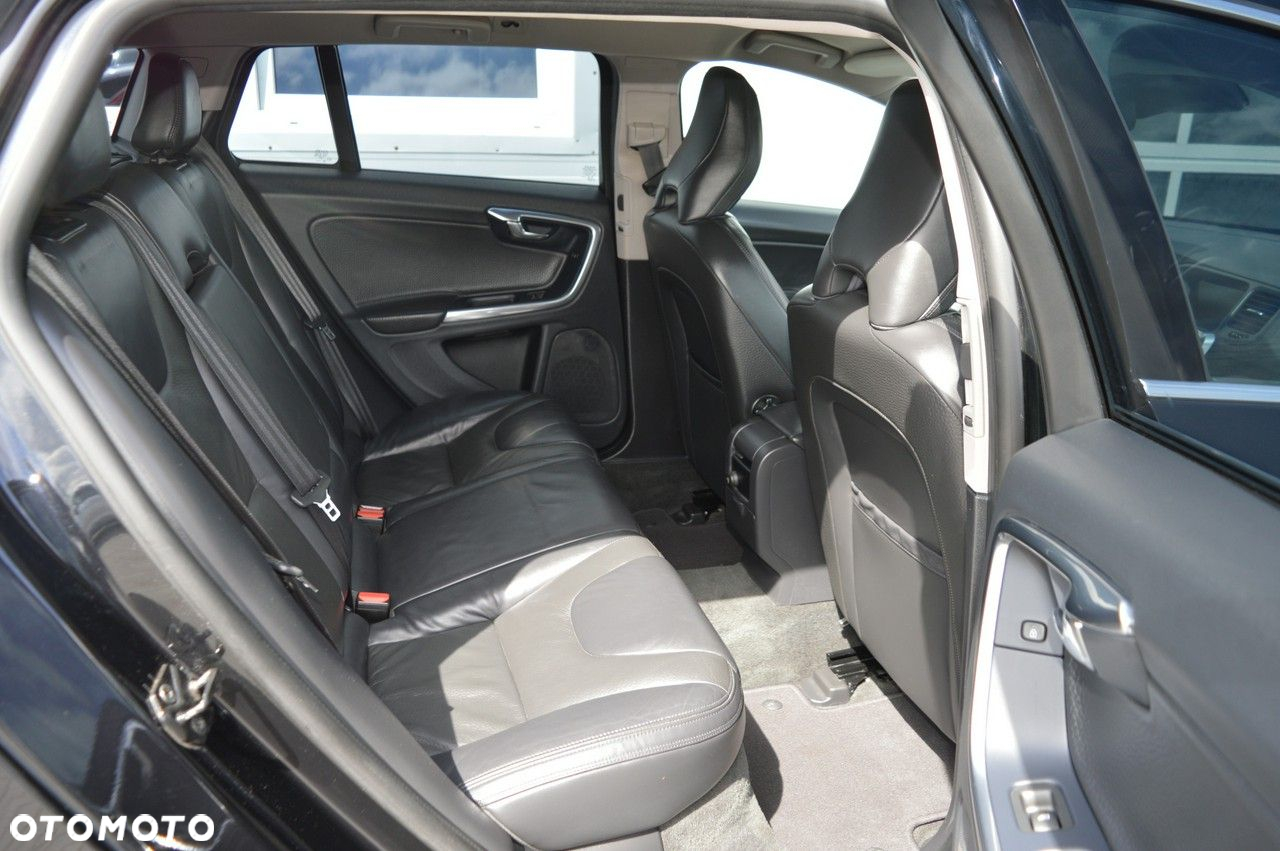 Volvo V60 D3 Momentum - 29