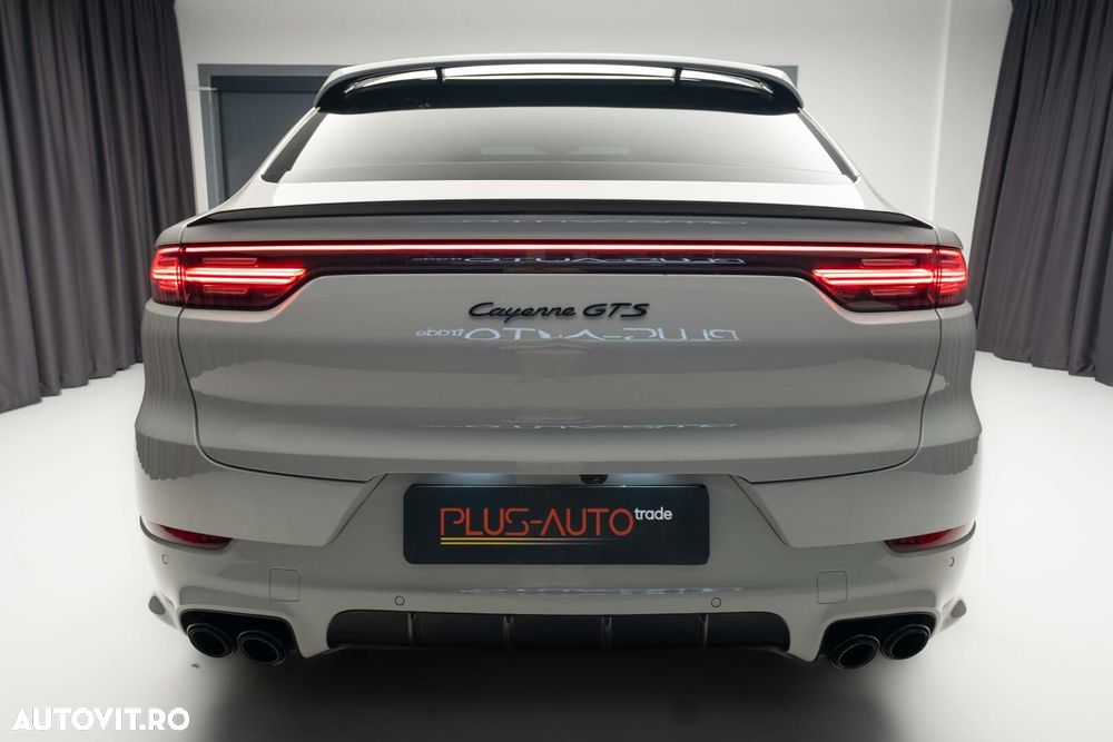 Porsche Cayenne Coupe - 12