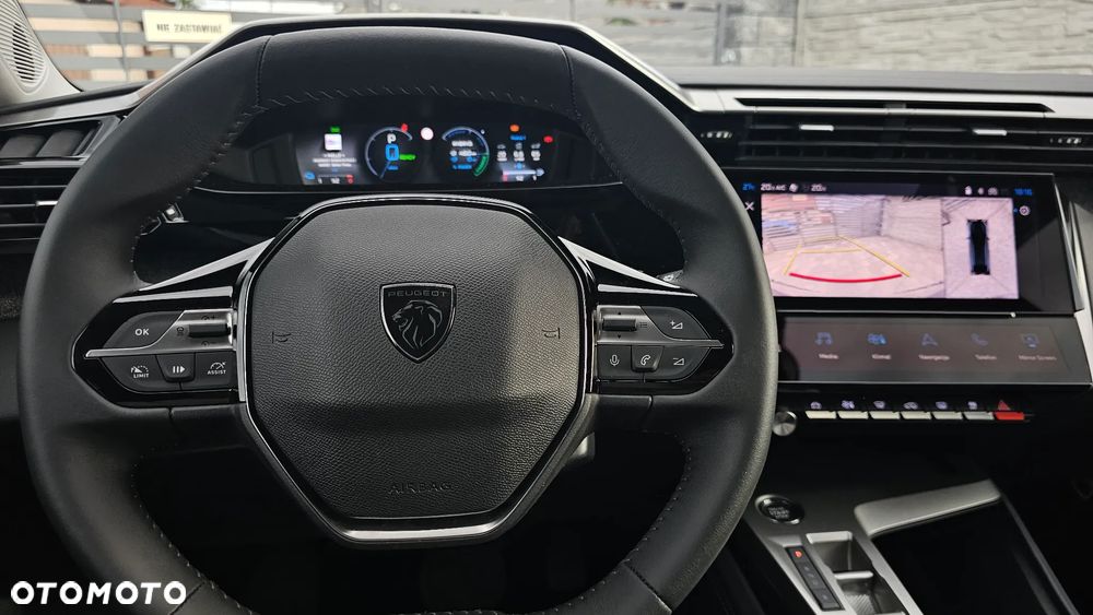 Peugeot 408 1.6 Plug-In Hybrid 180 Allure EAT8 - 13