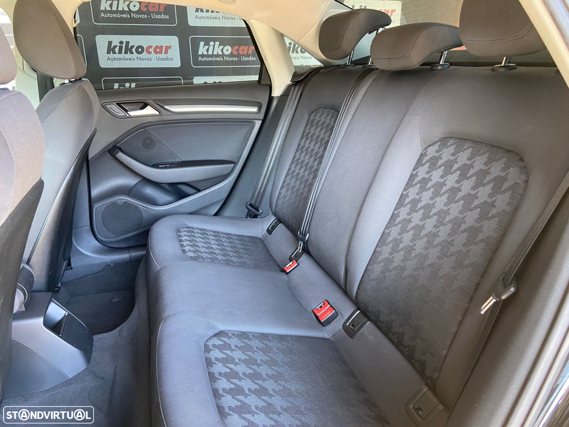 Audi A3 Limousine 1.6 TDI Attraction S tronic - 23