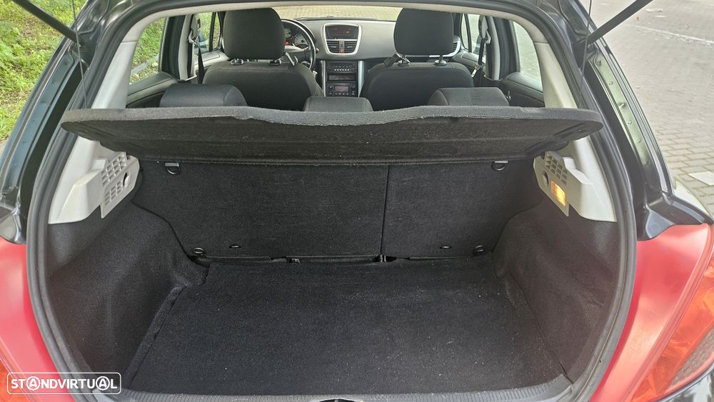 Peugeot 207 70 HDi FAP Filou - 24