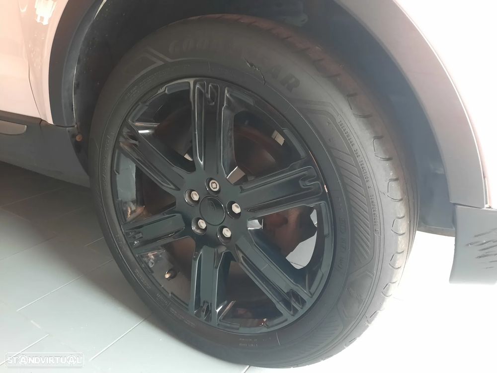 Land Rover Range Rover Evoque - 24