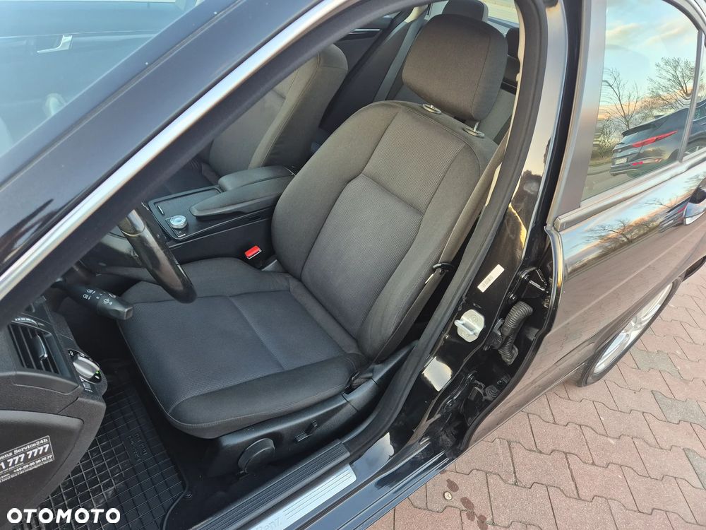 Mercedes-Benz Klasa C 200 CDI DPF BlueEFFICIENCY Elegance - 18