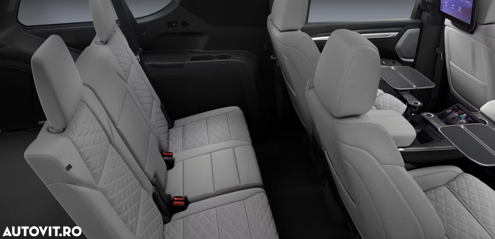 Cadillac Escalade - 11