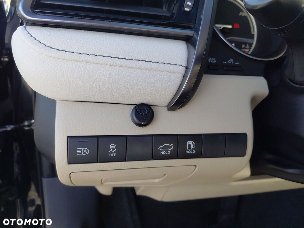 Toyota Camry 2.5 Hybrid Comfort CVT - 21