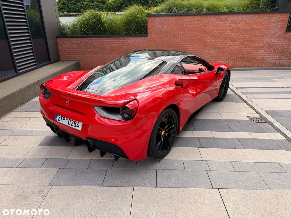 Ferrari 488 - 19
