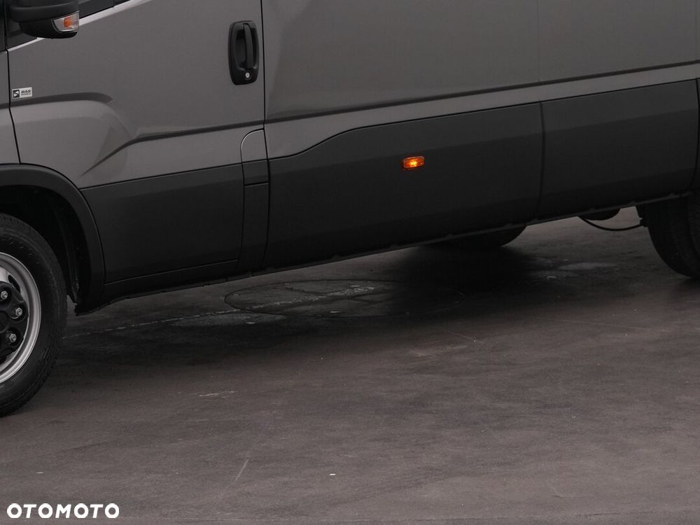 Iveco Daily 35C21 - 36