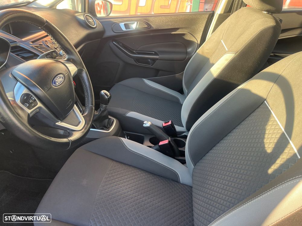 Ford Fiesta 1.0 T EcoBoost STLine - 12