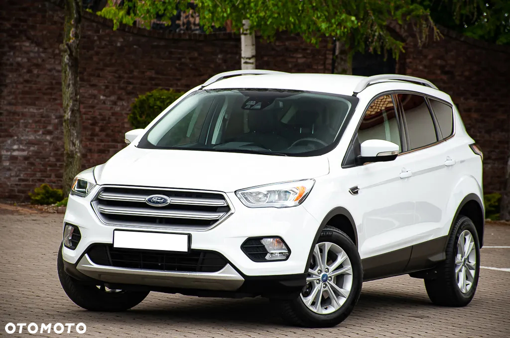 Ford Kuga 2.0 TDCi 2x4 Titanium - 2