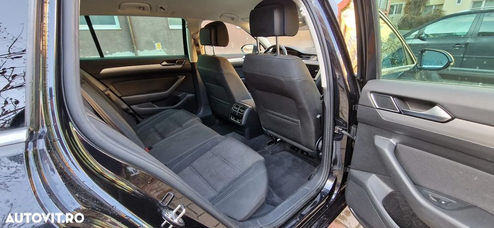 Volkswagen Passat 2.0 TDI SCR - 11