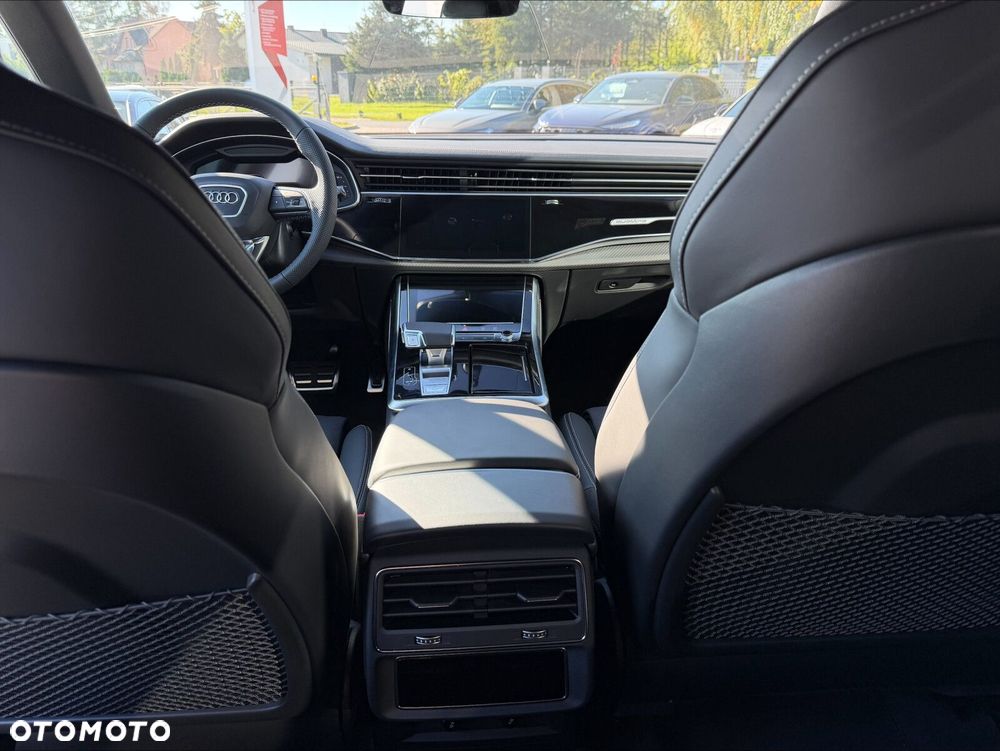 Audi Q8 - 18