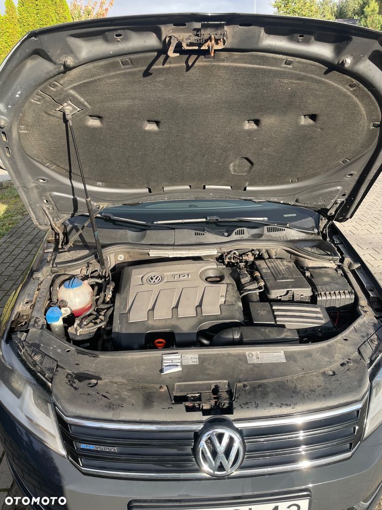 Volkswagen Passat Variant 1.6 TDI BlueMotion - 16