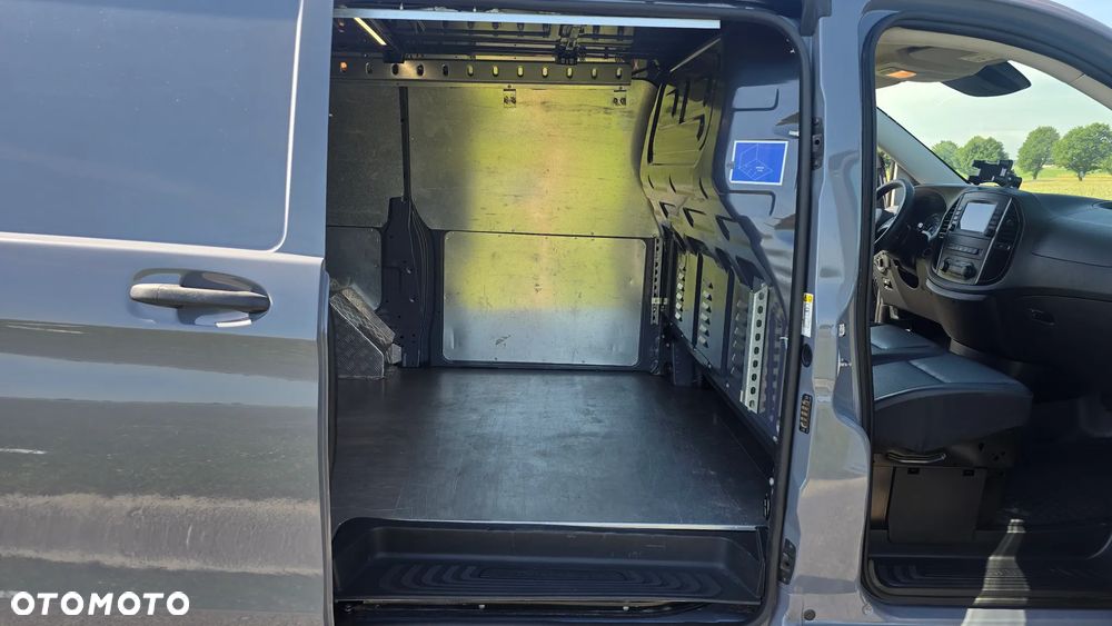 Mercedes-Benz Vito 119 - 13