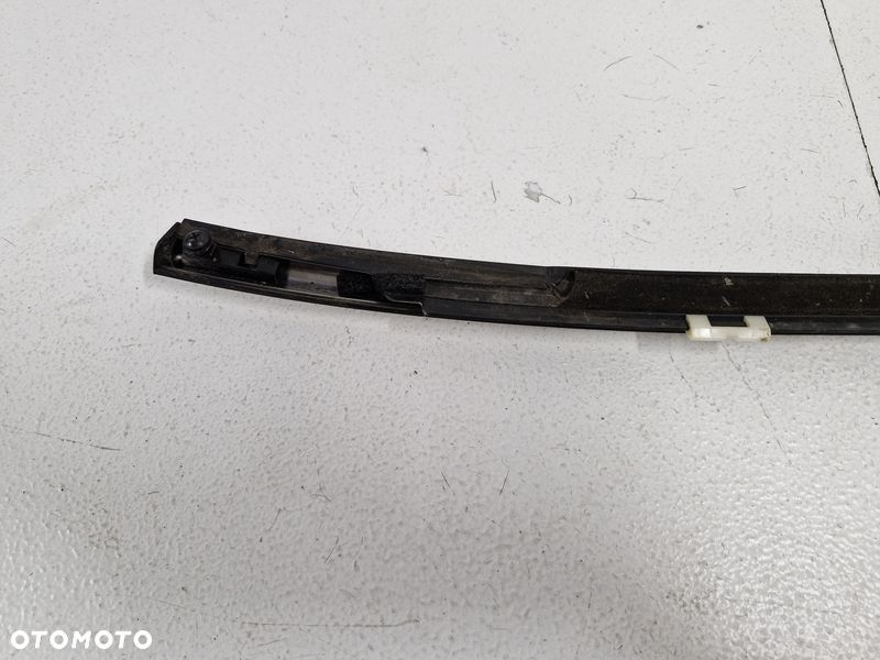 HYUNDAI TUCSON 3 III LISTWA ZGARNIAJĄCA DRZWI LEWY TYŁ LEWA TYLNA CHROM - 9