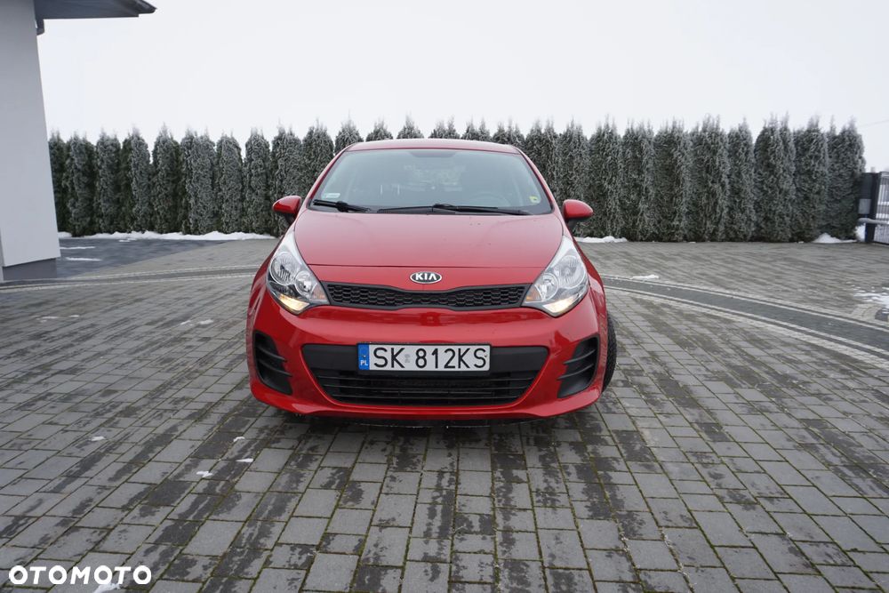 Kia Rio 1.2 L - 8