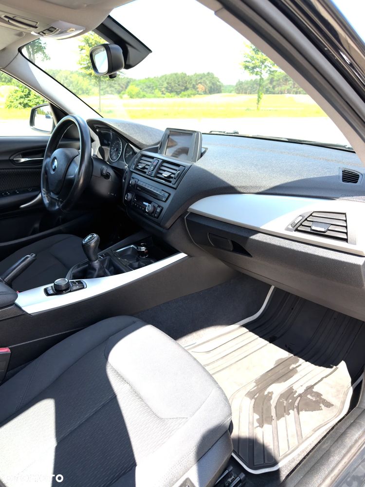 BMW Seria 1 116i - 8