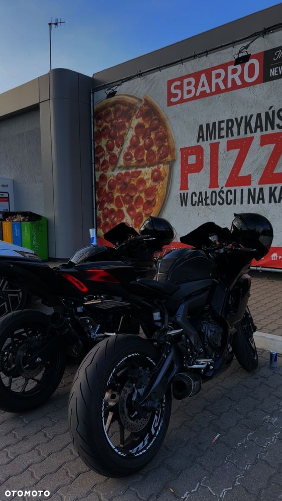 Yamaha R7 - 8