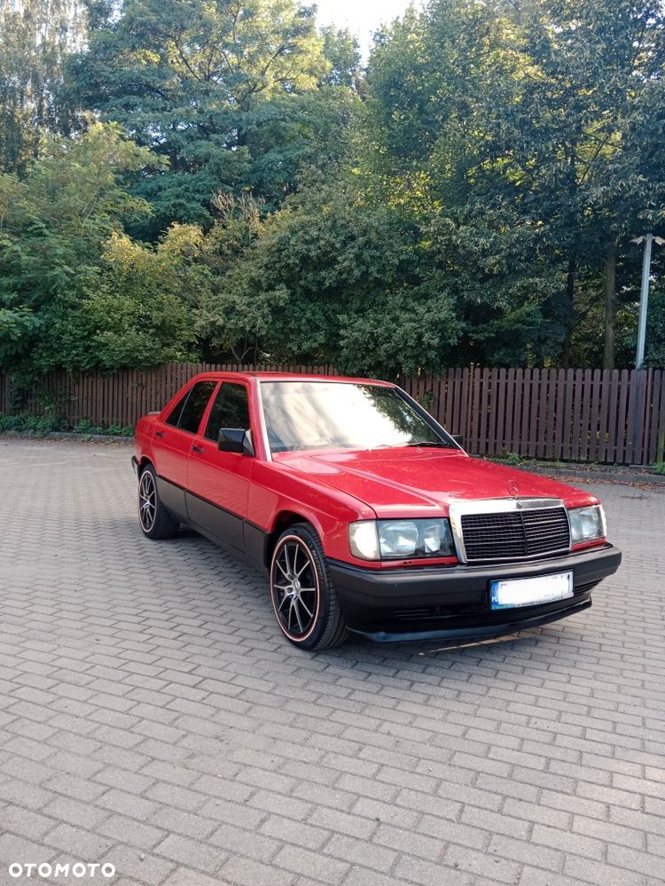Mercedes-Benz W201 (190) - 8