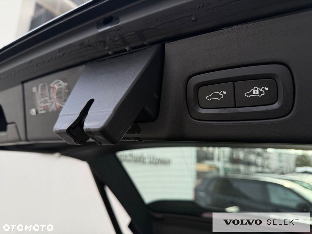 Volvo V90 Cross Country - 29