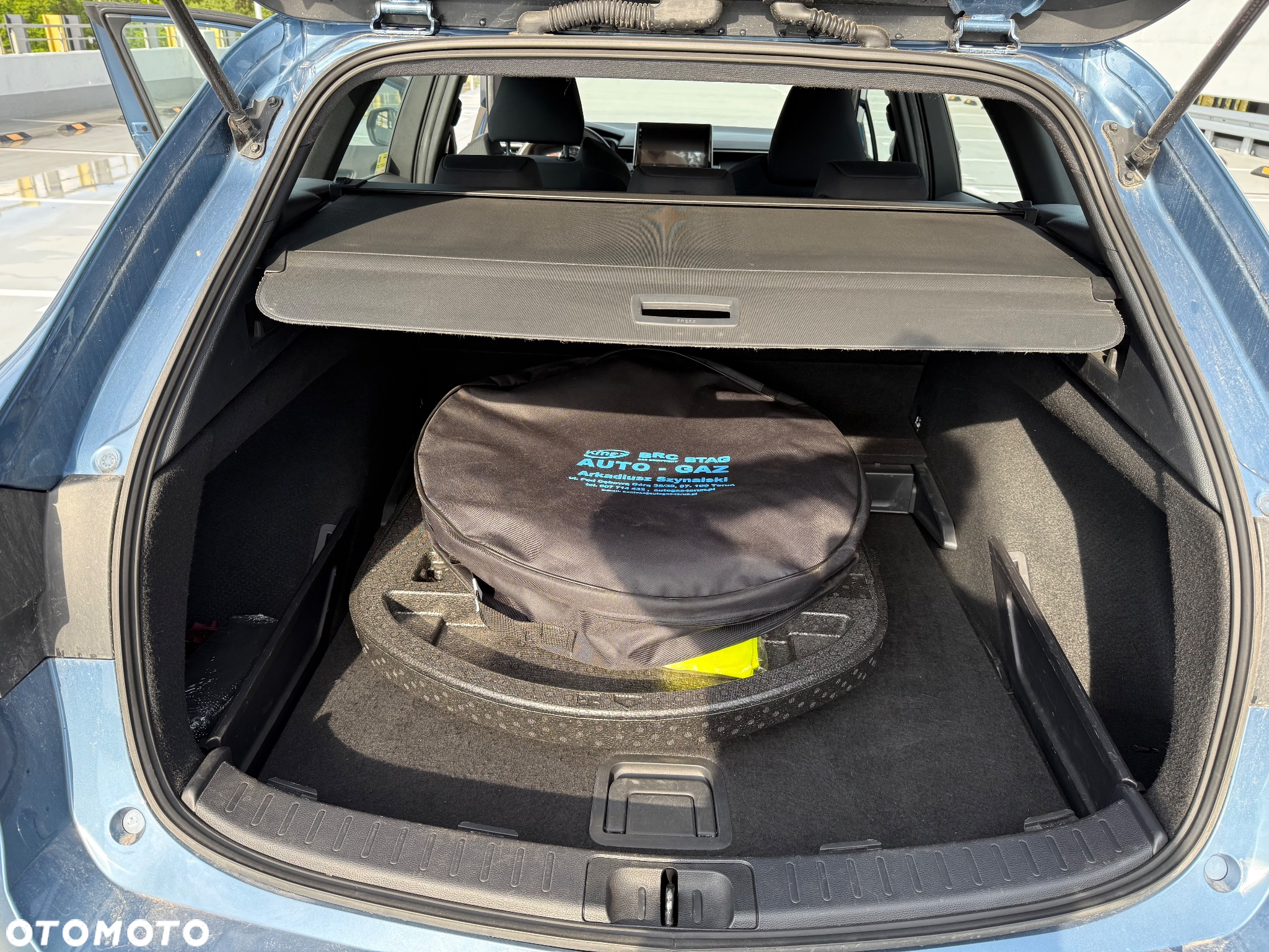 Toyota Corolla 1.8 Hybrid Active - 27