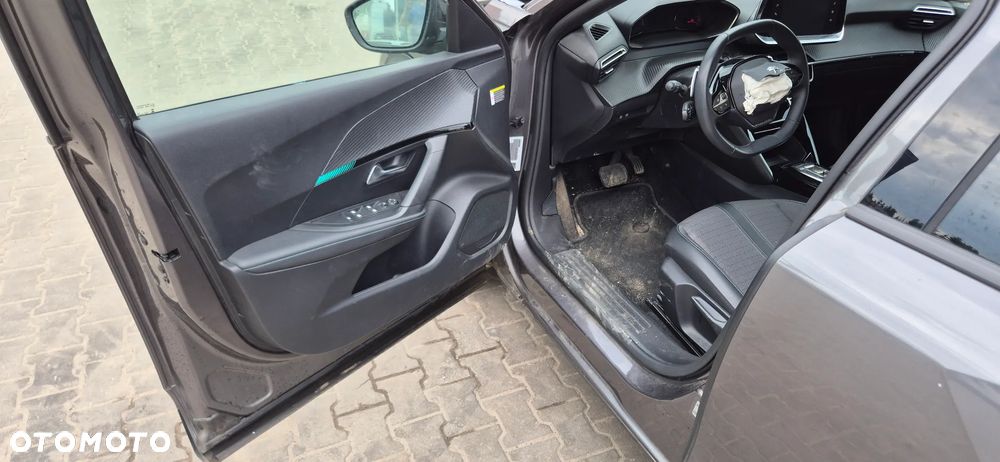 Peugeot 2008 1.2 PureTech Allure S&S EAT8 - 18
