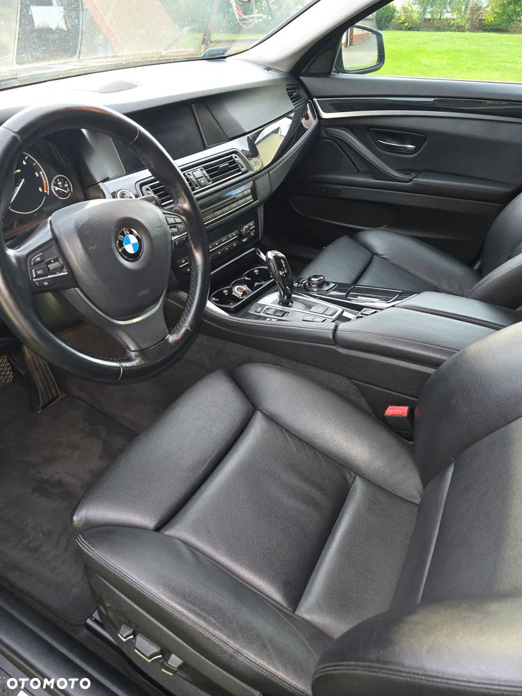 BMW Seria 5 530d xDrive - 9