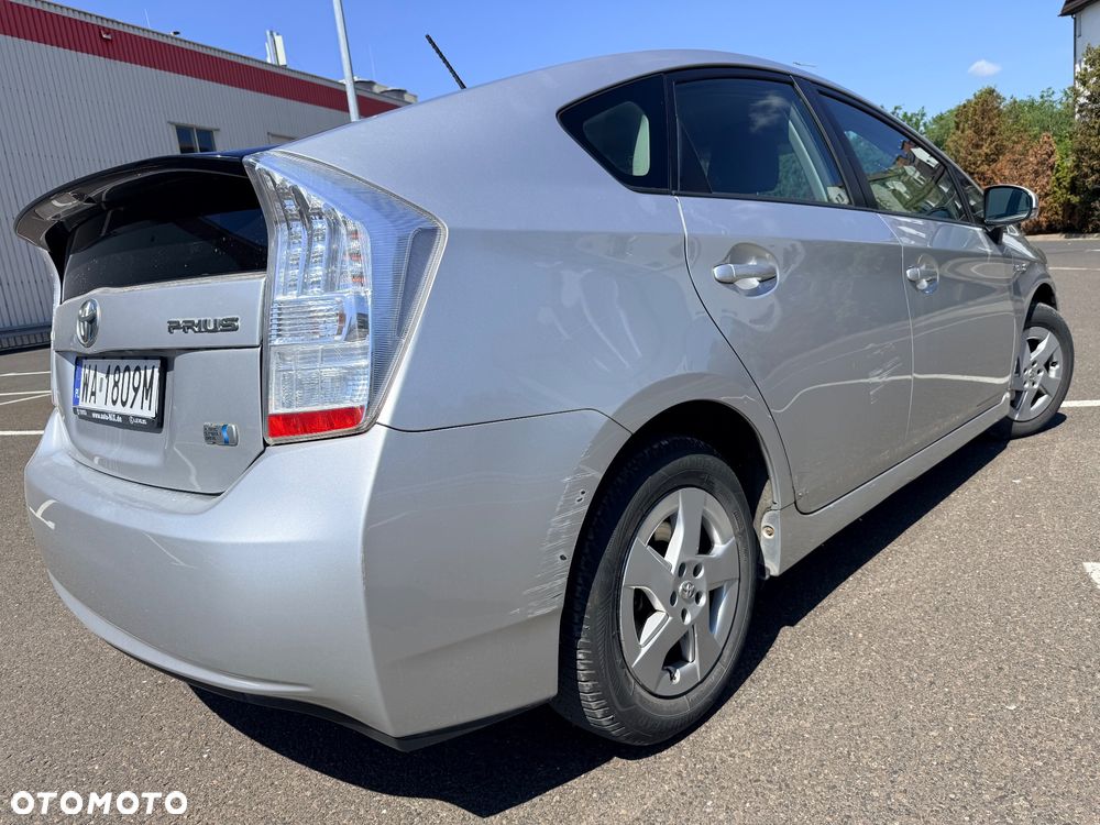 Toyota Prius - 5
